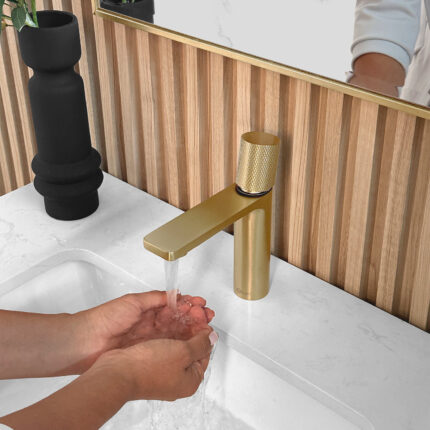 Stylish Riela Bathroom Faucet, product view 2