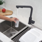 Stylish Venezia Kitchen Faucet, product view 2