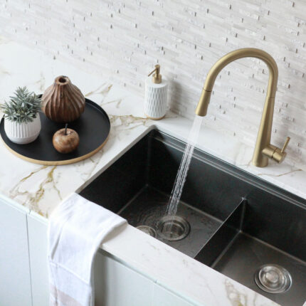 Stylish Siena Kitchen Faucet, product view 2