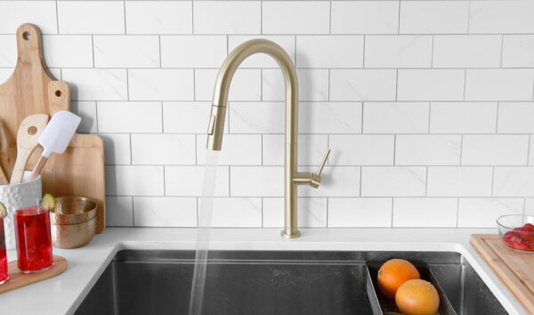 Stylish Catania Kitchen Faucet, product view 2