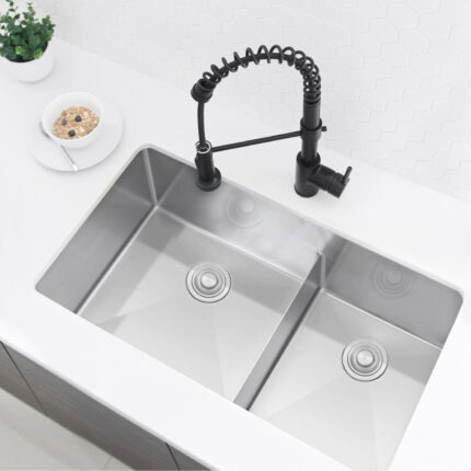 Stylish 32'' Roomy Kitchen Sink, product view 2