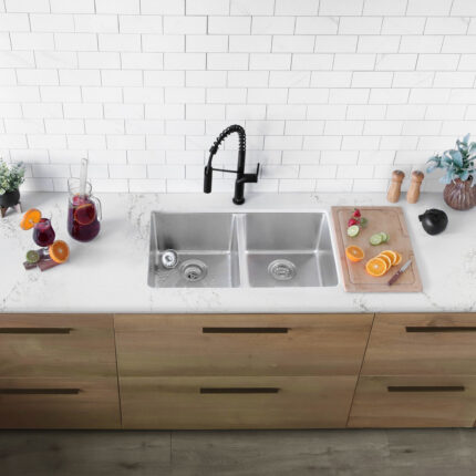 Stylish 31'' Toledo Kitchen Sink, product view 2