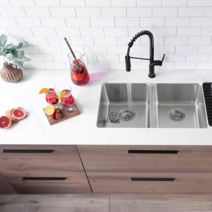 Stylish 29'' Avila Kitchen Sink, product view 2