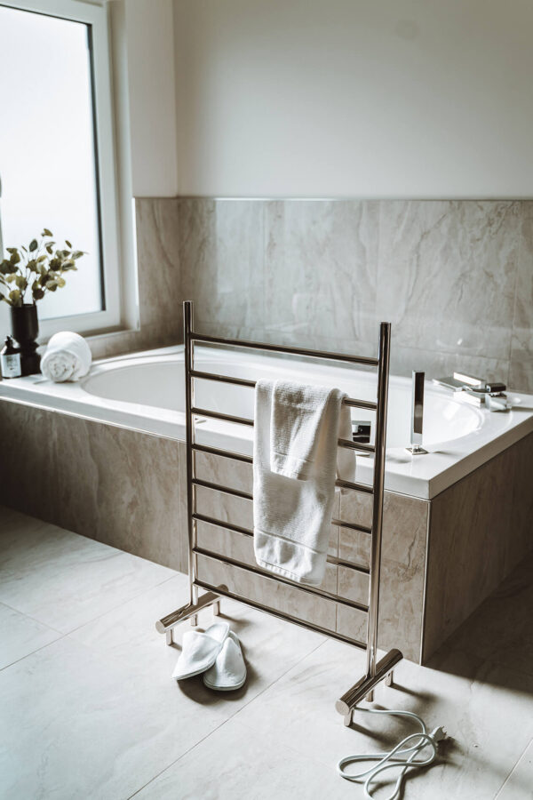 ICO Bath 25″x38″ Kontour Camber Electric Towel Warmer