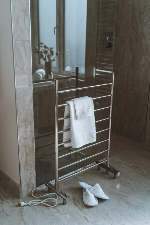 ICO Bath 25″x38″ Kontour Camber Electric Towel Warmer
