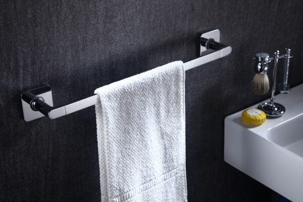 ICO Bath Vapor 24″ Towel Bar